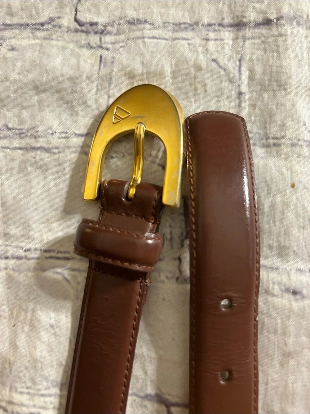 LIZ CLAIBORNE GENUINE BONDED LEATHER CHOCOLATE BROWN GOLD TONE BUCKLE BELT VTG L